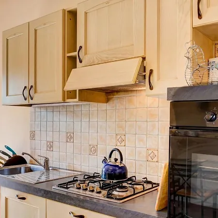 Limone Apt: Lovely Views, Tranquil+family Friendly